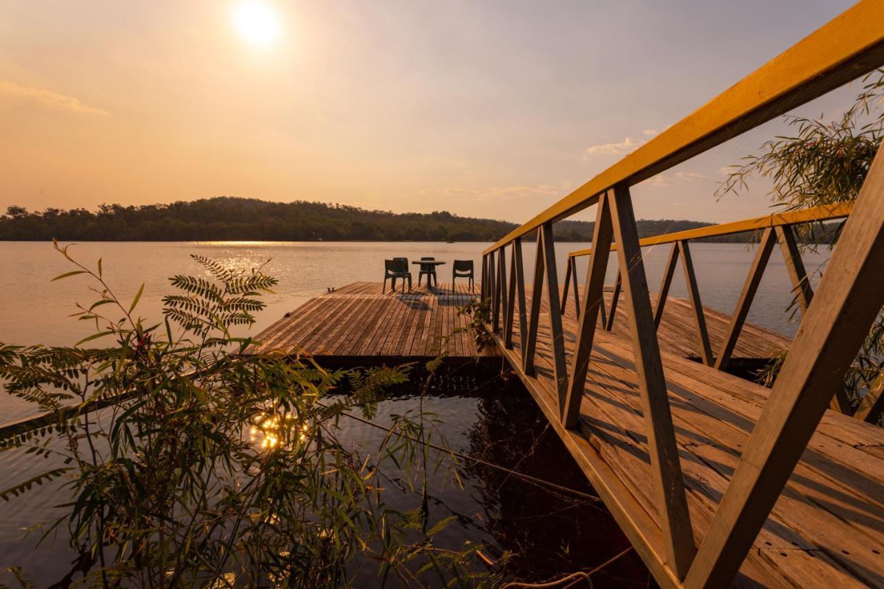 De Lago Resort On Lake Bennett Экстерьер фото